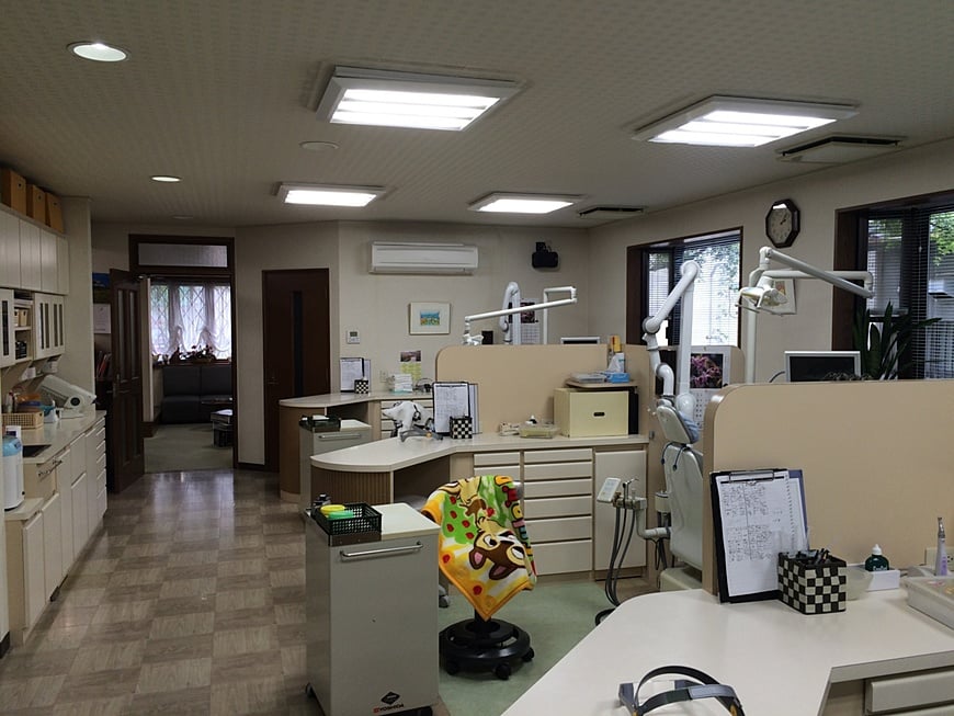 クロス貼替工事　H歯科（府中市）