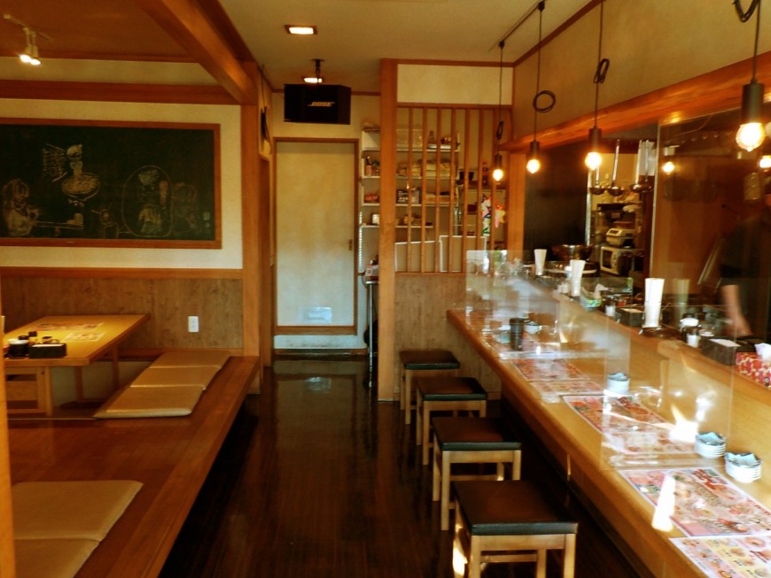 らーめん味八 春日店